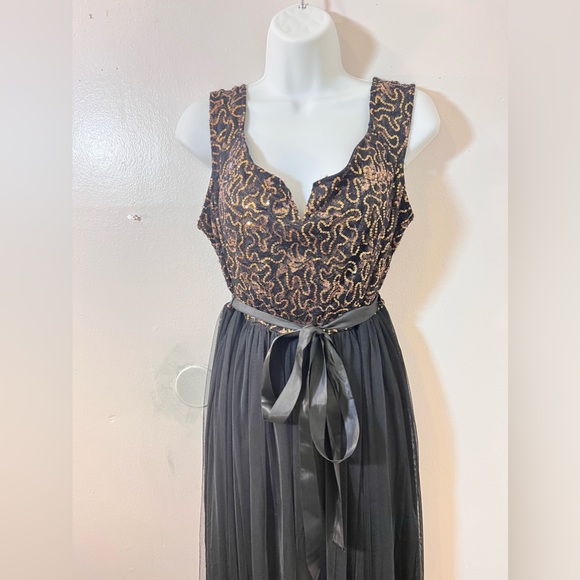 Candalite Black and Gold Sequin Fit and flare formal XL NEW Women's Dress - Picture 2 of 12